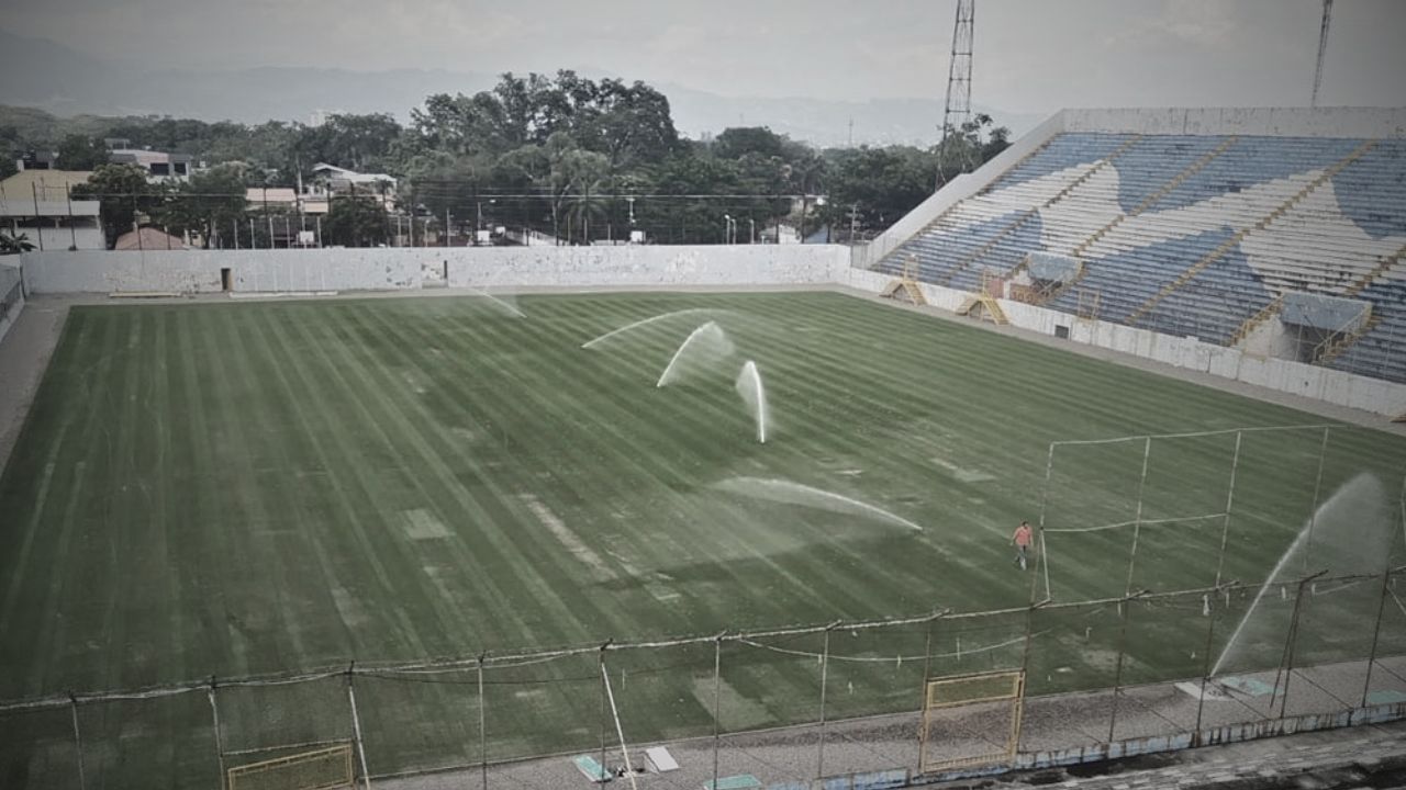 Estadio Morazán sufre duro revés en su remodelación