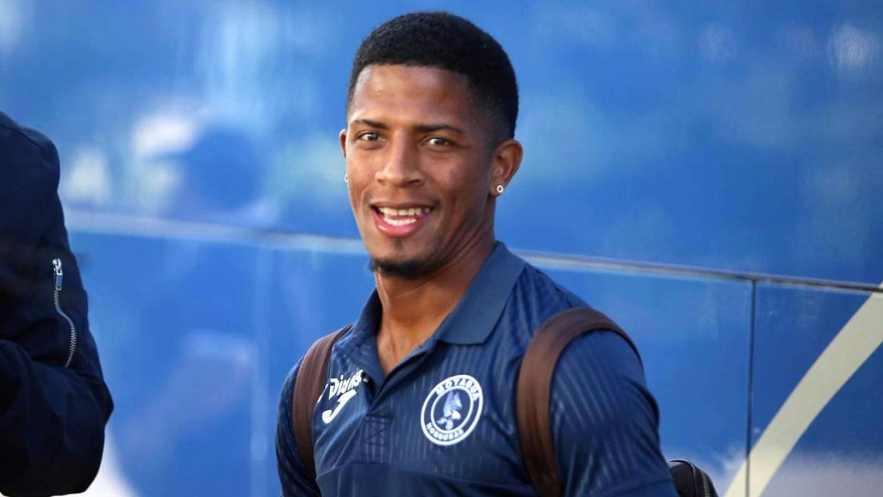 Jugadores de Motagua revelan el nuevo apodo del panameño Jorge Serrano