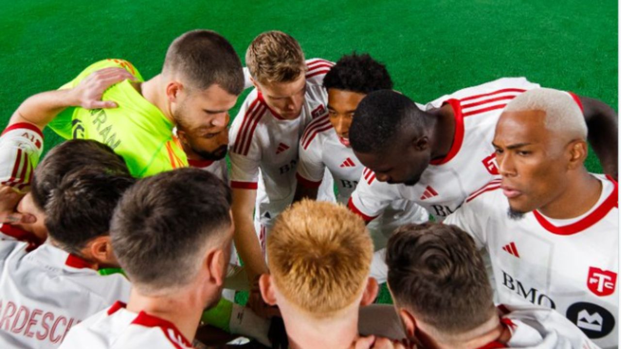 Deybi Flores demuestra su liderazgo en derrota del Toronto FC