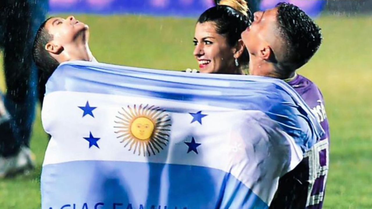 Esposa de Jonathan Rougier defiende al portero de la selección tras derrota