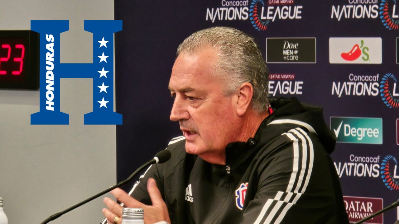 Gustavo Alfaro se queja de una regla de Concacaf previo al repechaje vs Honduras