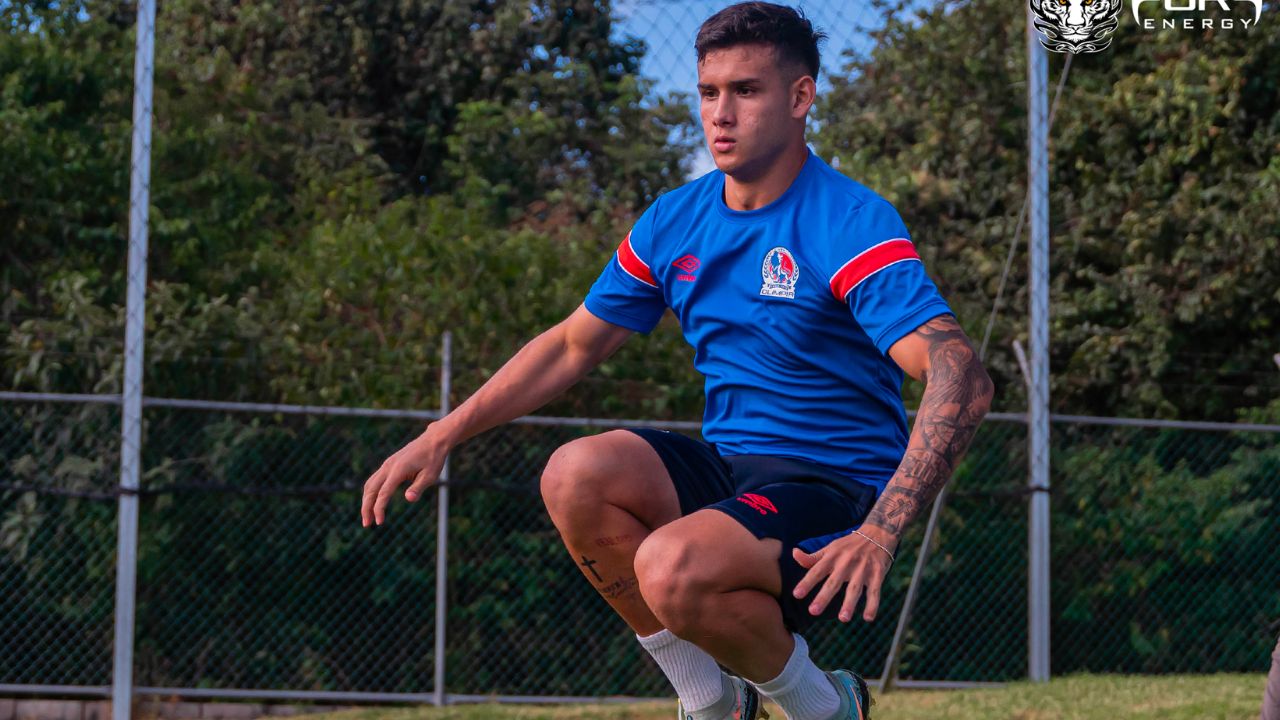 La decisión que tomó Olimpia con André Orellana tras recibir castigo al ser expulsado