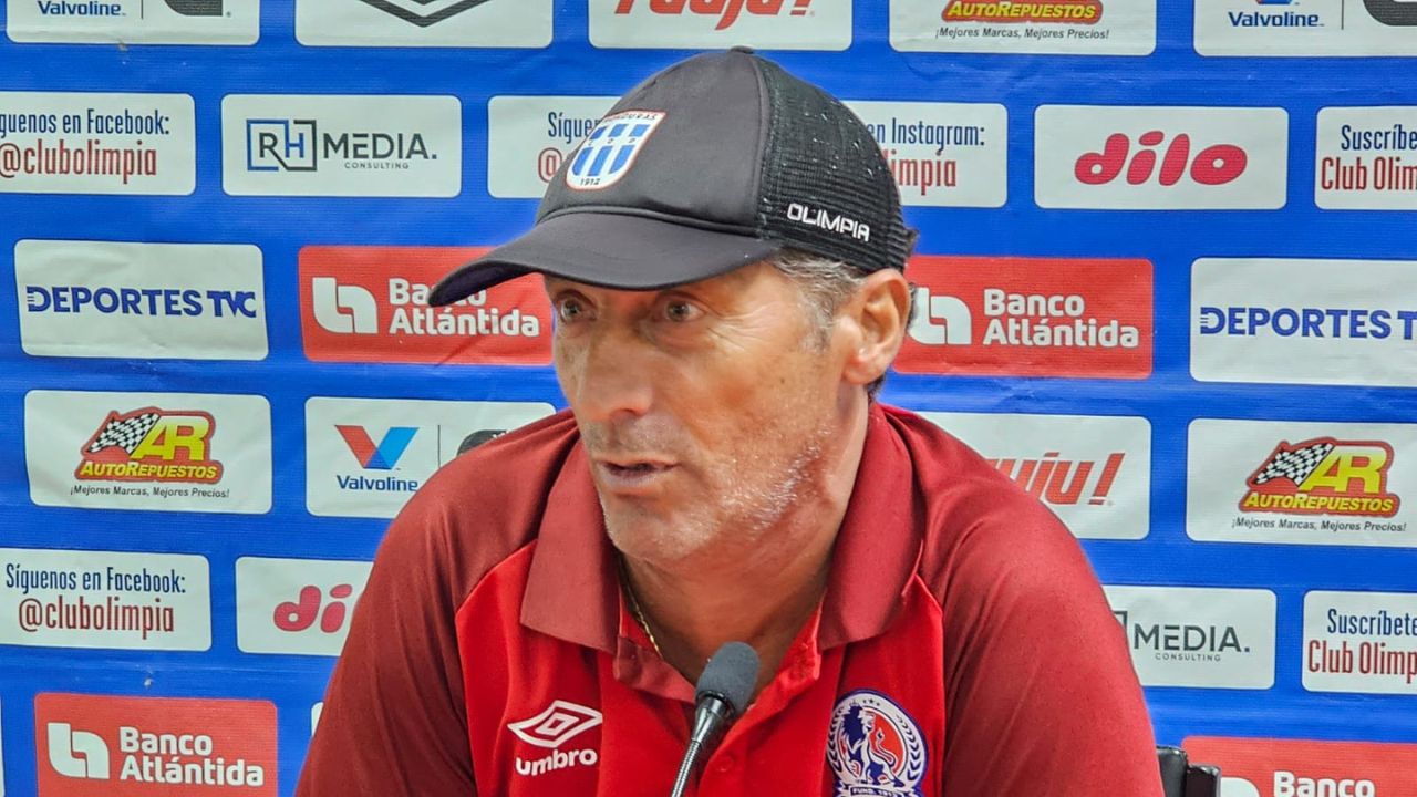 Pedro Troglio se llena de humildad tras aumentar récord de invictos y cumplir aniversario