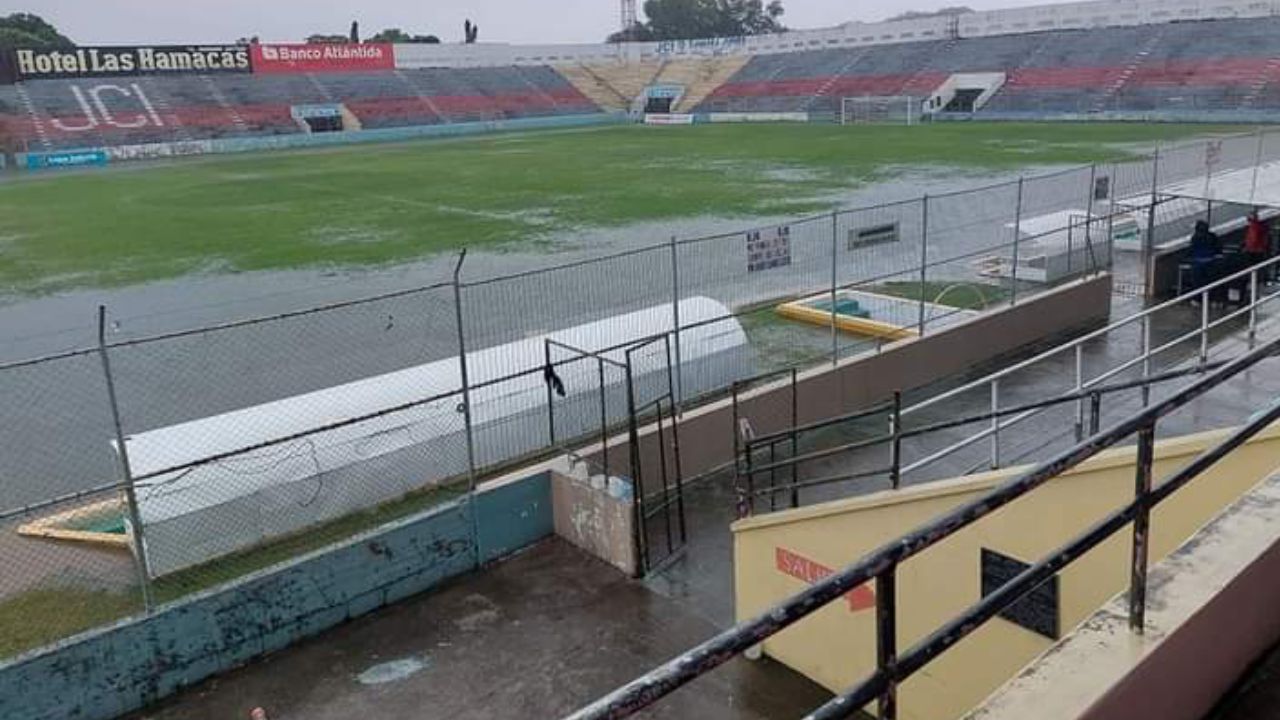 Lluvias en La Ceiba obligan a suspender partido de la Liga de Ascenso: Alvarado FC vs Sabá FC