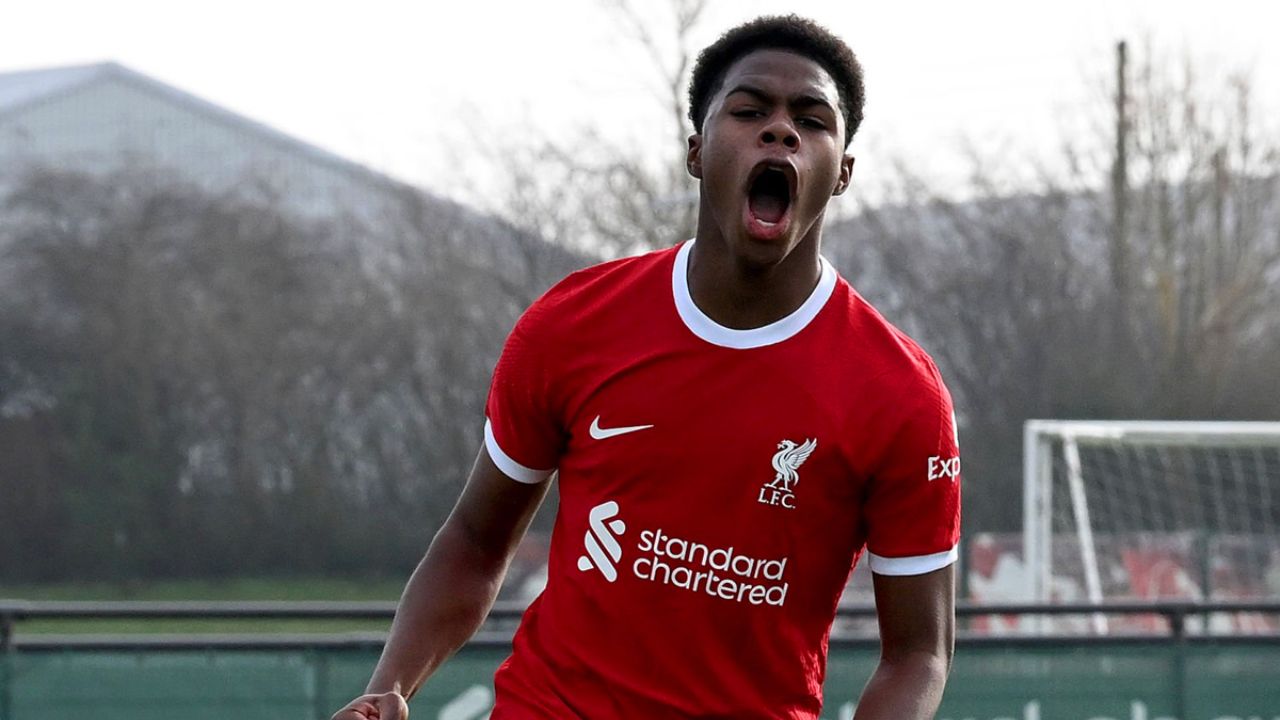 Keyrol Figueroa da la sorpresa con el Liverpool y es ascendido ¿Debut en la Premier?