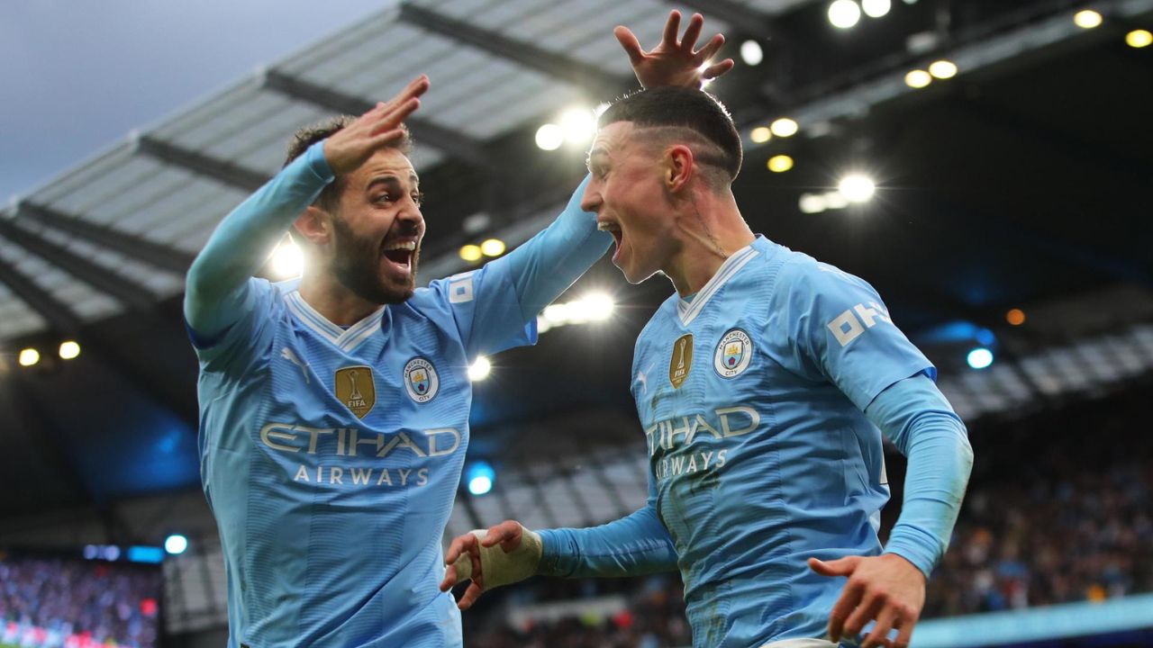 Manchester City remonta el derbi y pone la Premier League más encendida que nunca