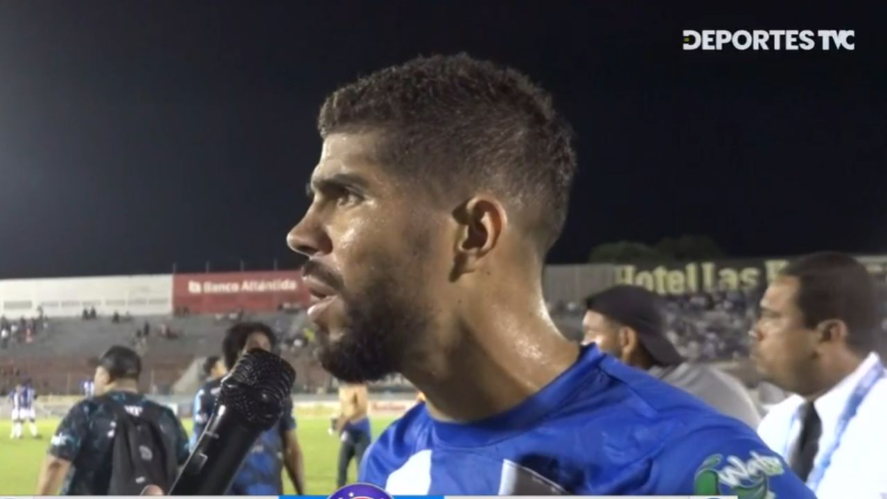 Jugador del Victoria estalló de furia luego que Motagua les empatara en la última jugada