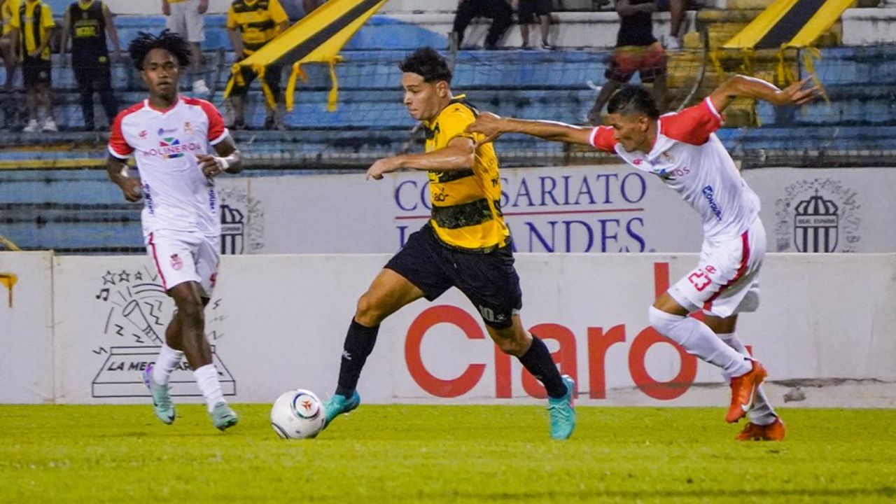 Rony Martínez encaminó la remontada de Real Sociedad ante Real España