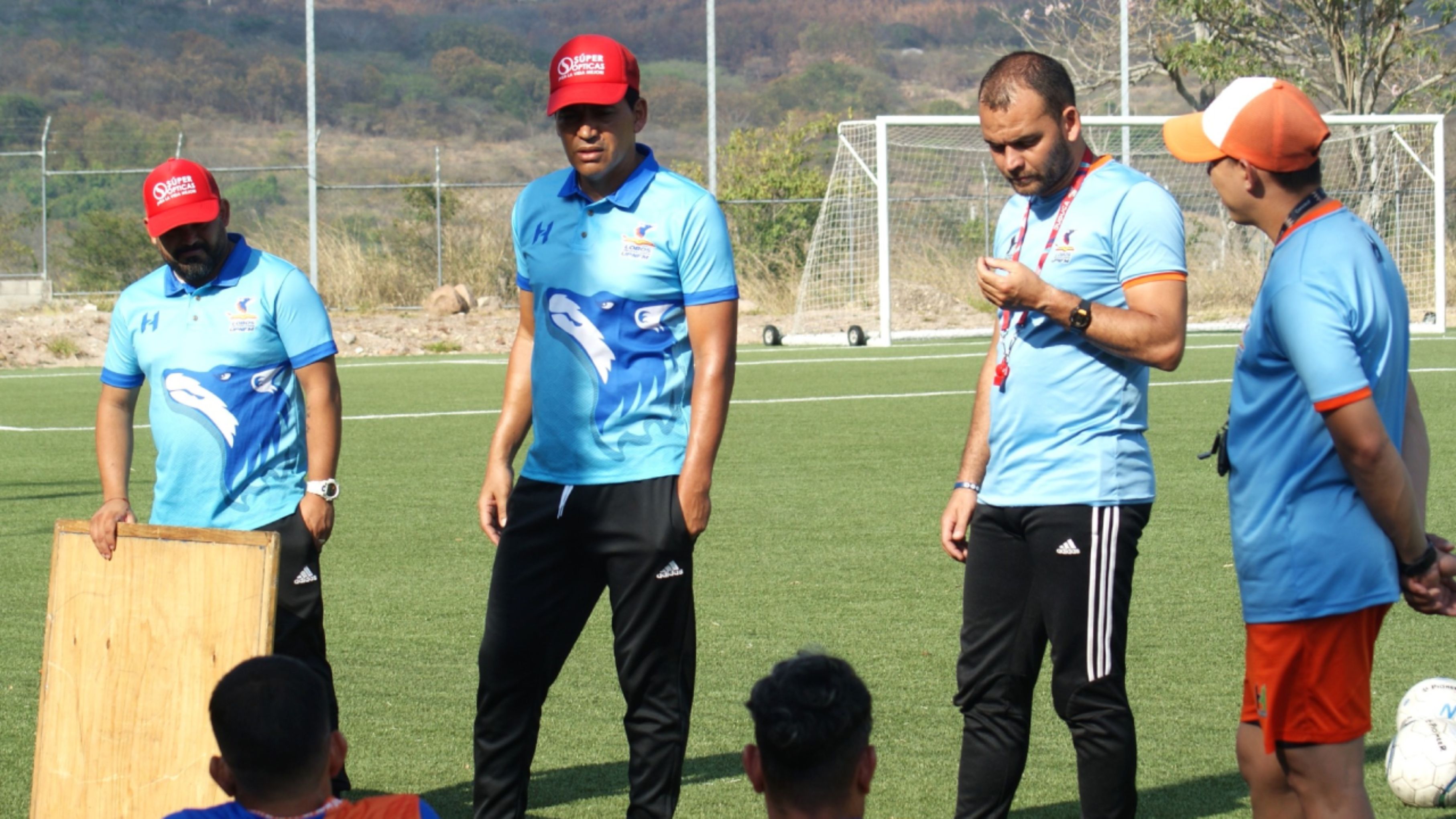 Orlando López trae cambios significativos previo a su debut con Upnfm ante Real Sociedad