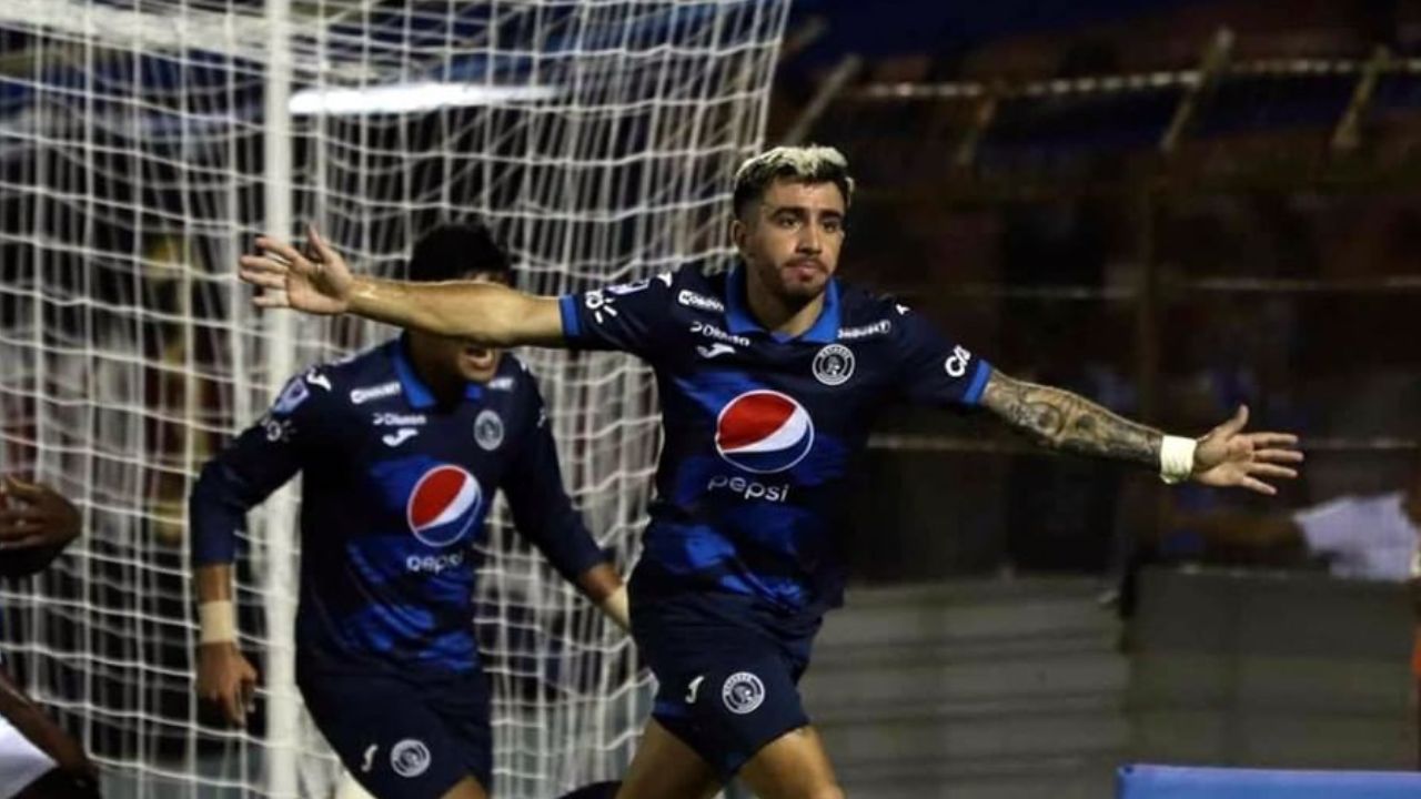 Agustín Auzmendi reacciona en redes tras alcanzar significativa cifra de goles en Liga Nacional
