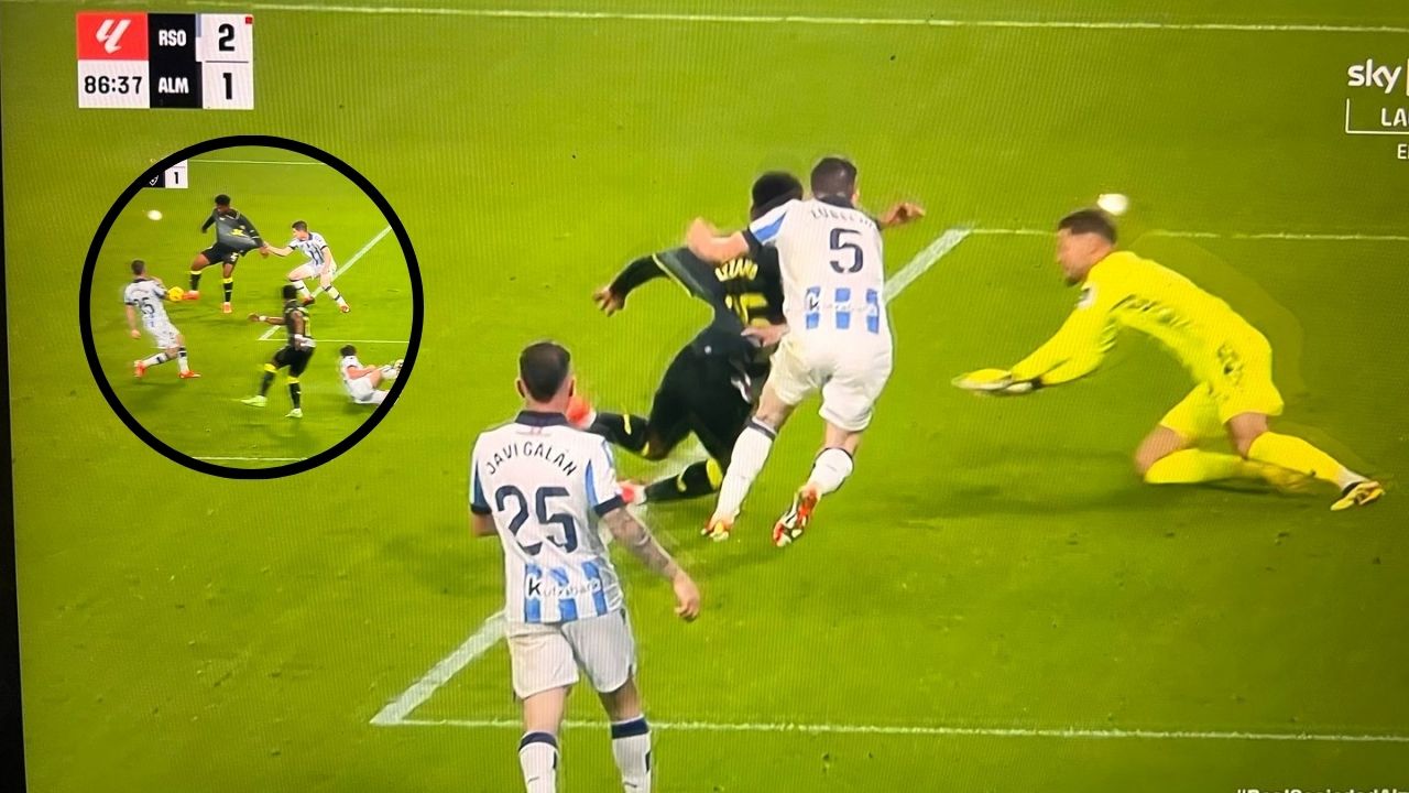 Este fue el penal que le cometieron al Choco Lozano en juego Almería vs Real Sociedad