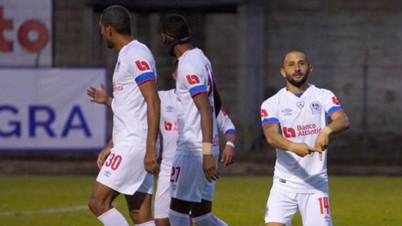 Exjugador del Olimpia es capitán y figura con su equipo en Argentina
