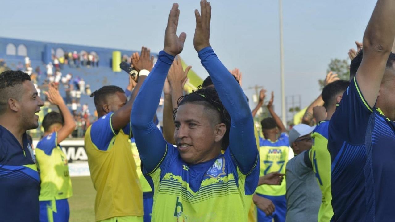 'Cachita' Gómez reacciona al triunfo ante Olimpia y revela si Olancho FC es candidato al título