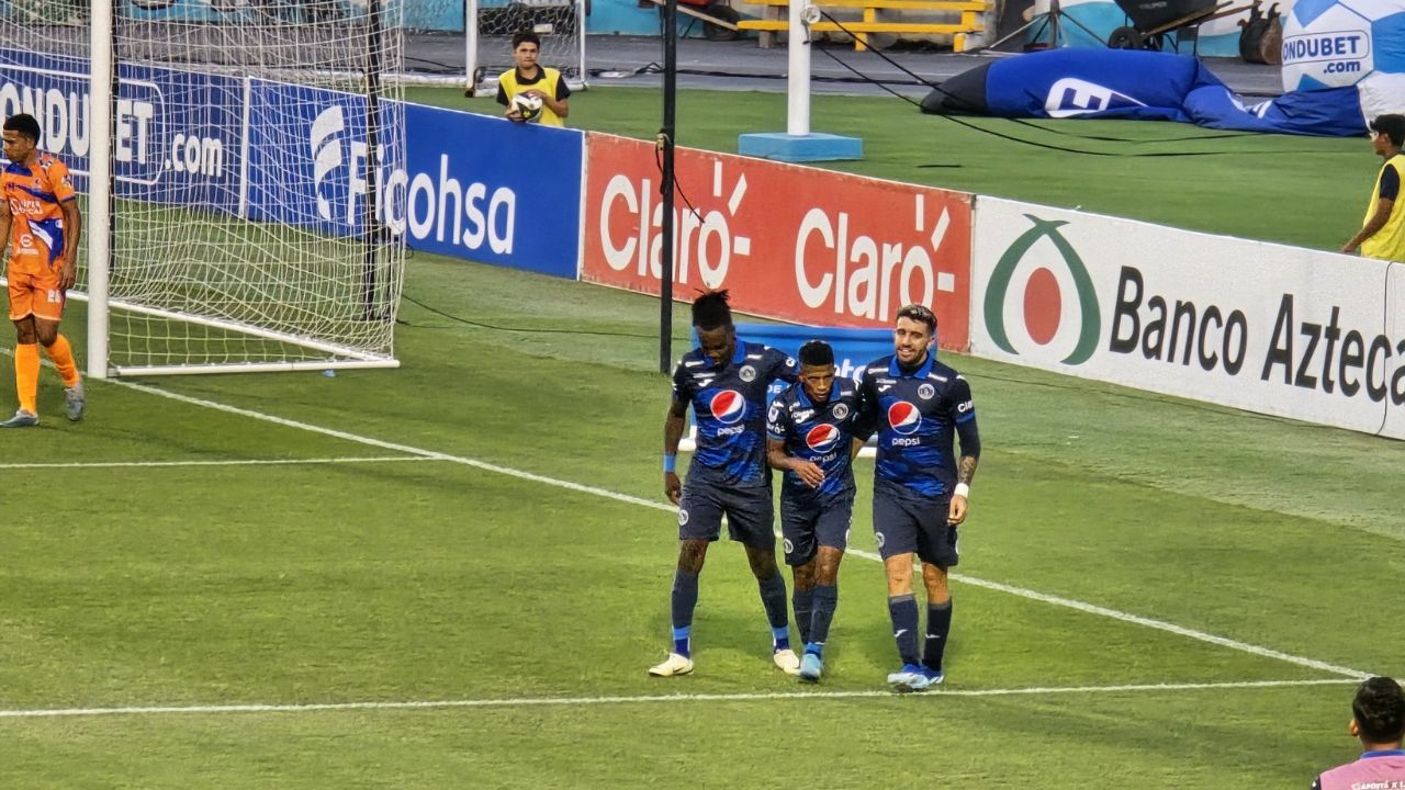 Motagua goleó a Lobos UPN y alza vuelo previo al clásico