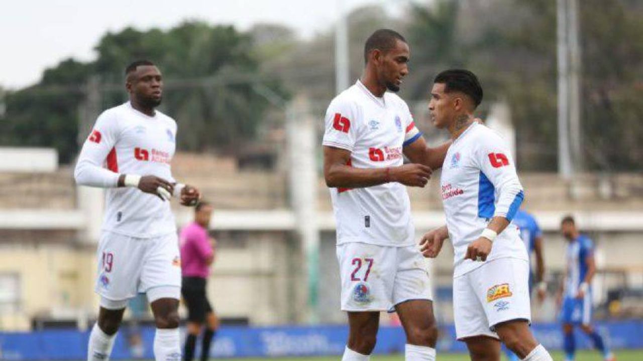 Olimpia vuelve a la senda de la victoria de la mano de Jerry Bengtson