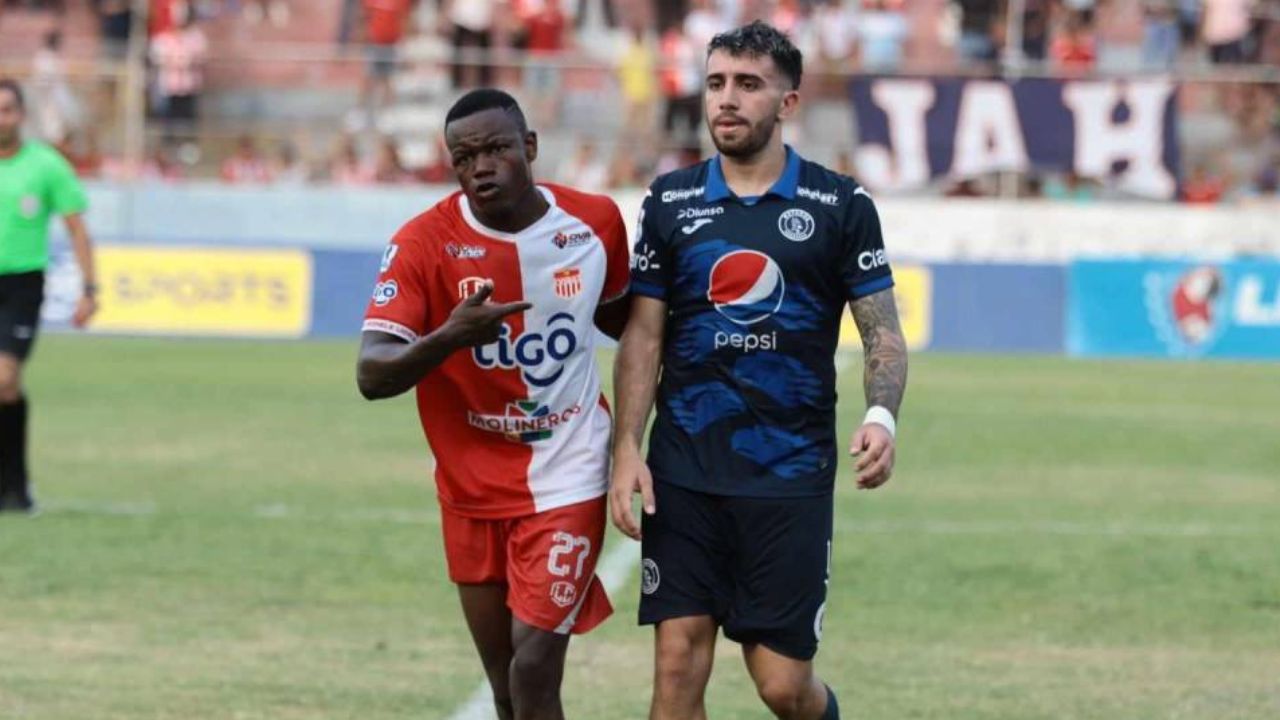 Agustín Auzmendi se refiere a su expulsión y explica qué sucedió en La Ceiba