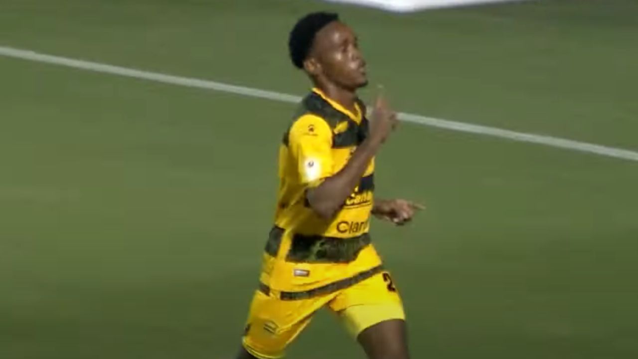 Bryan Félix se estrena como goleador en Liga Nacional tras anotar en el clásico