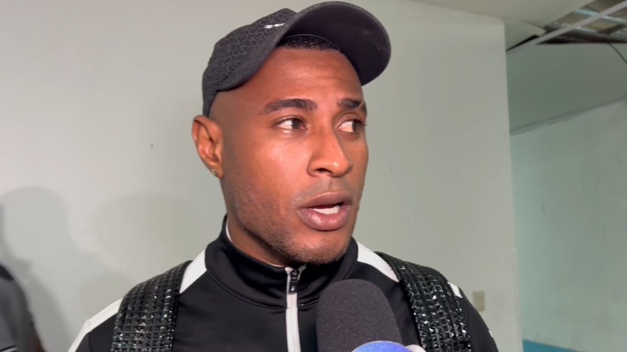 Carlos Small rompe el silencio tras perder la titularidad en Real España y revela si los ve para ganar el título