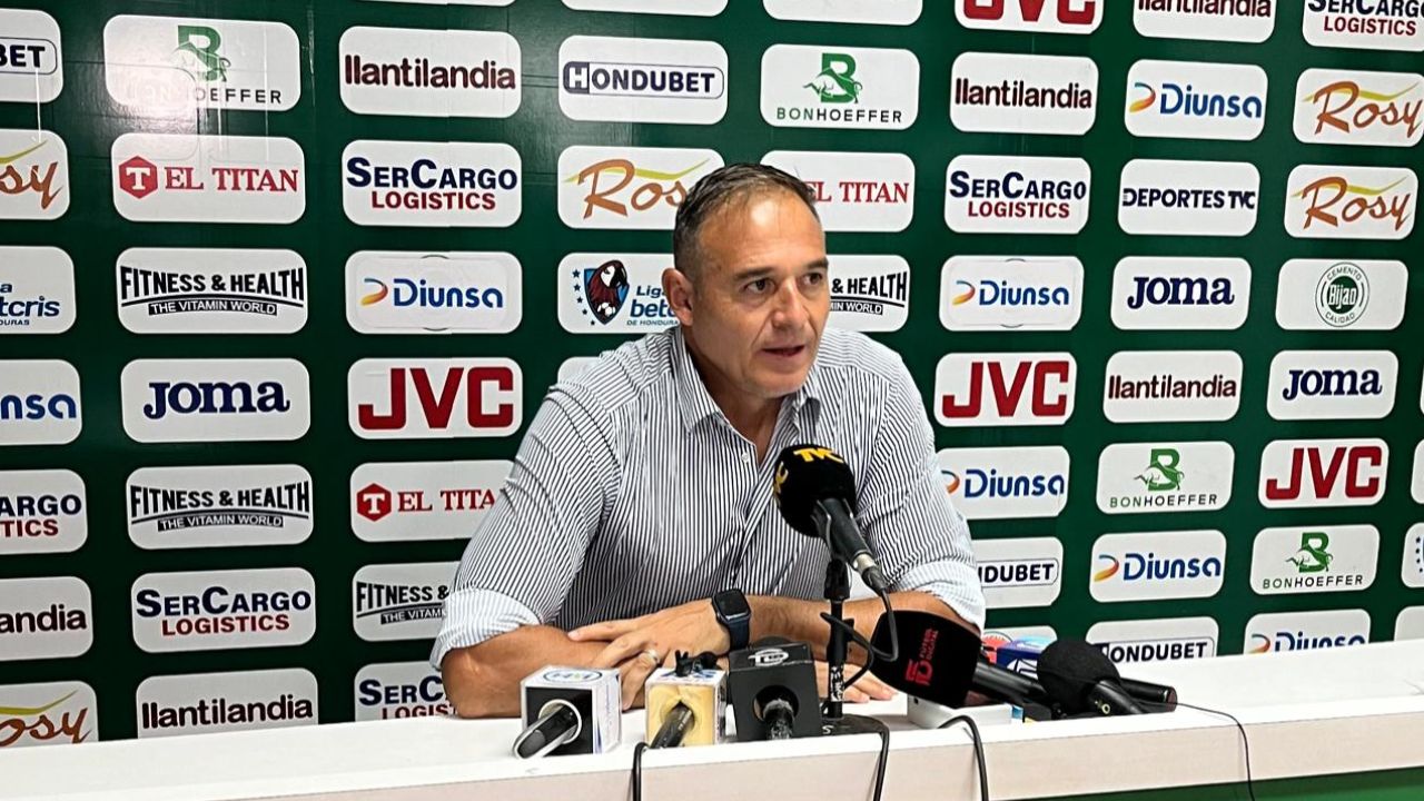 Tota Medina se queja tras dejarse empatar ante Motagua en el Clásico