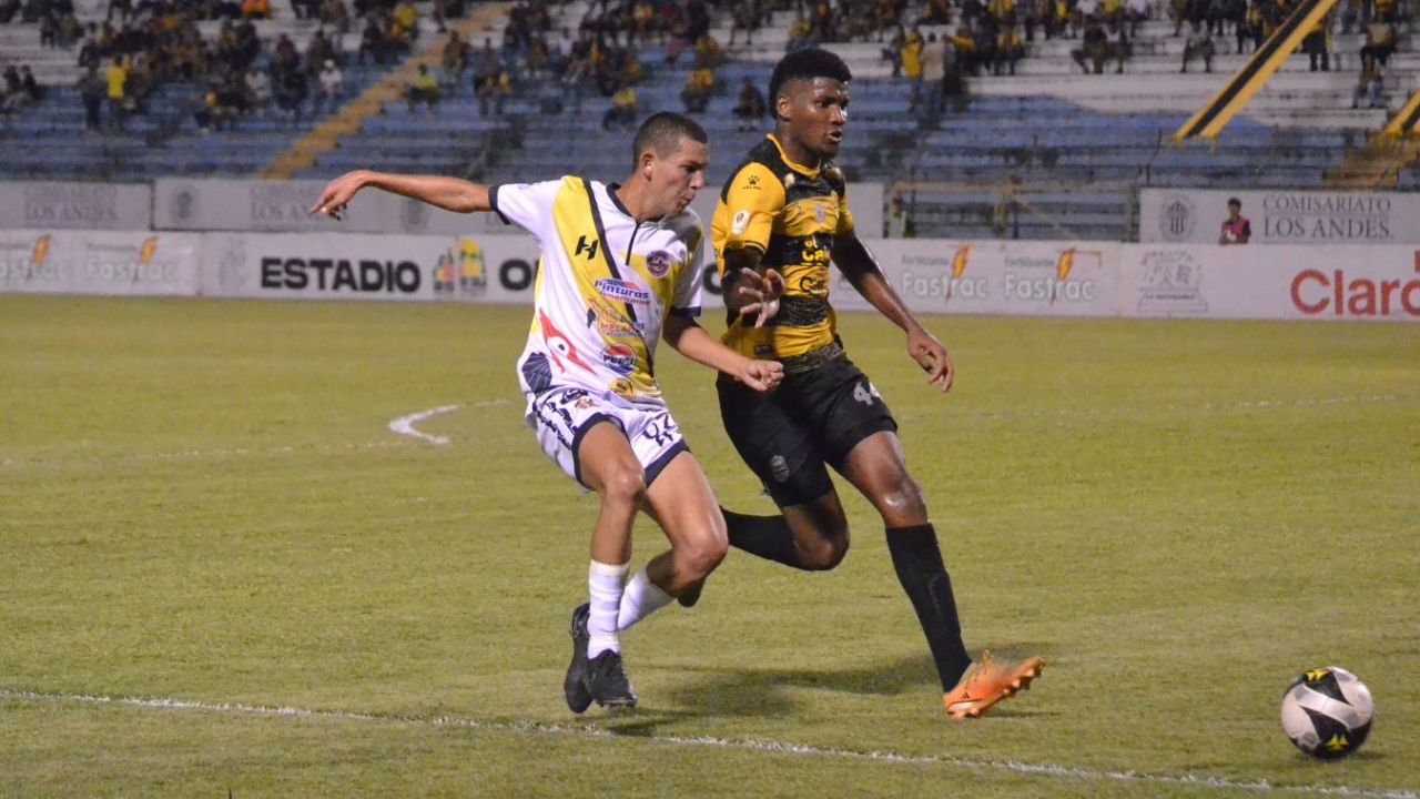 Real España no desaprovecha en casa y vence al Génesis FC para meterse en el Repechaje
