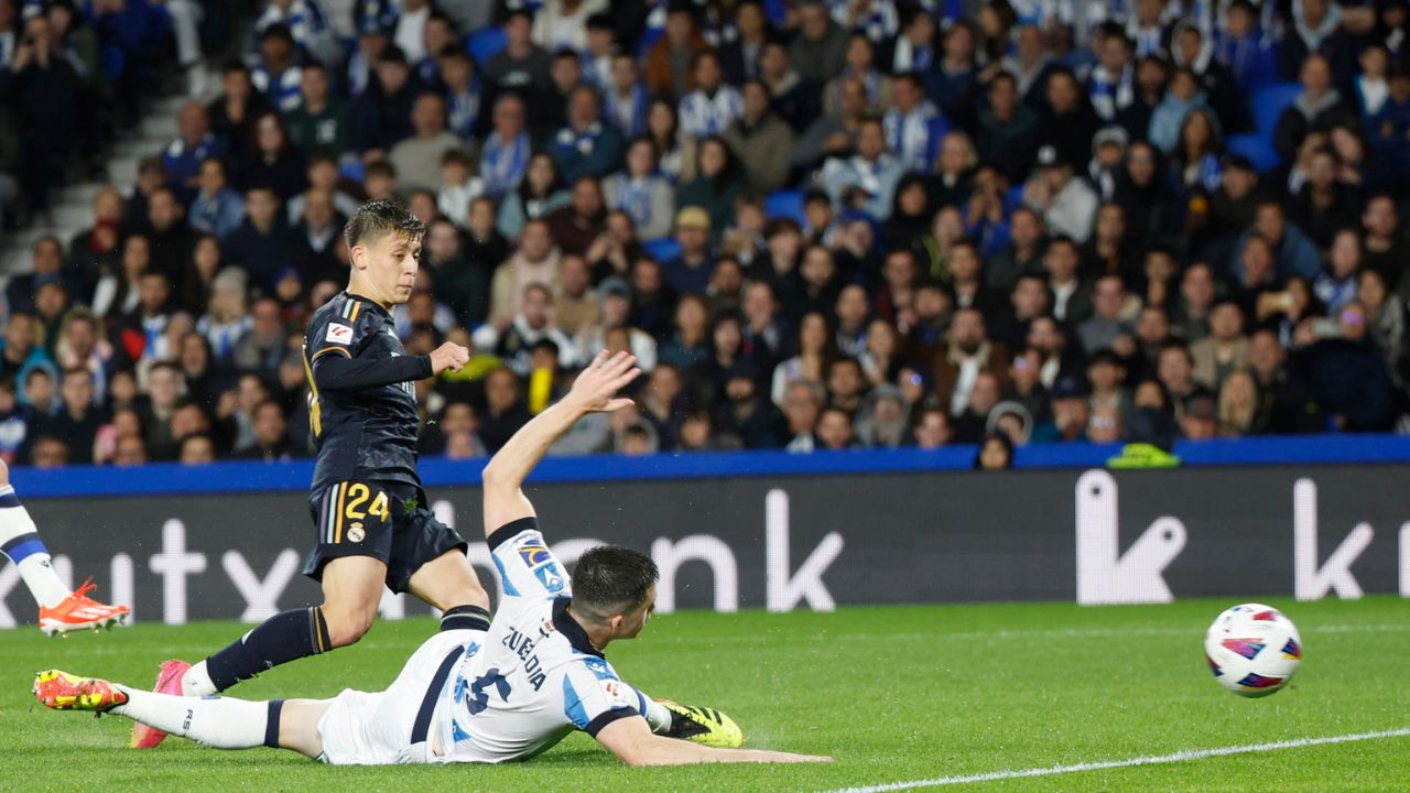 Real Madrid suma de tres en su visita a Real Sociedad y se acerca a su título en La Liga