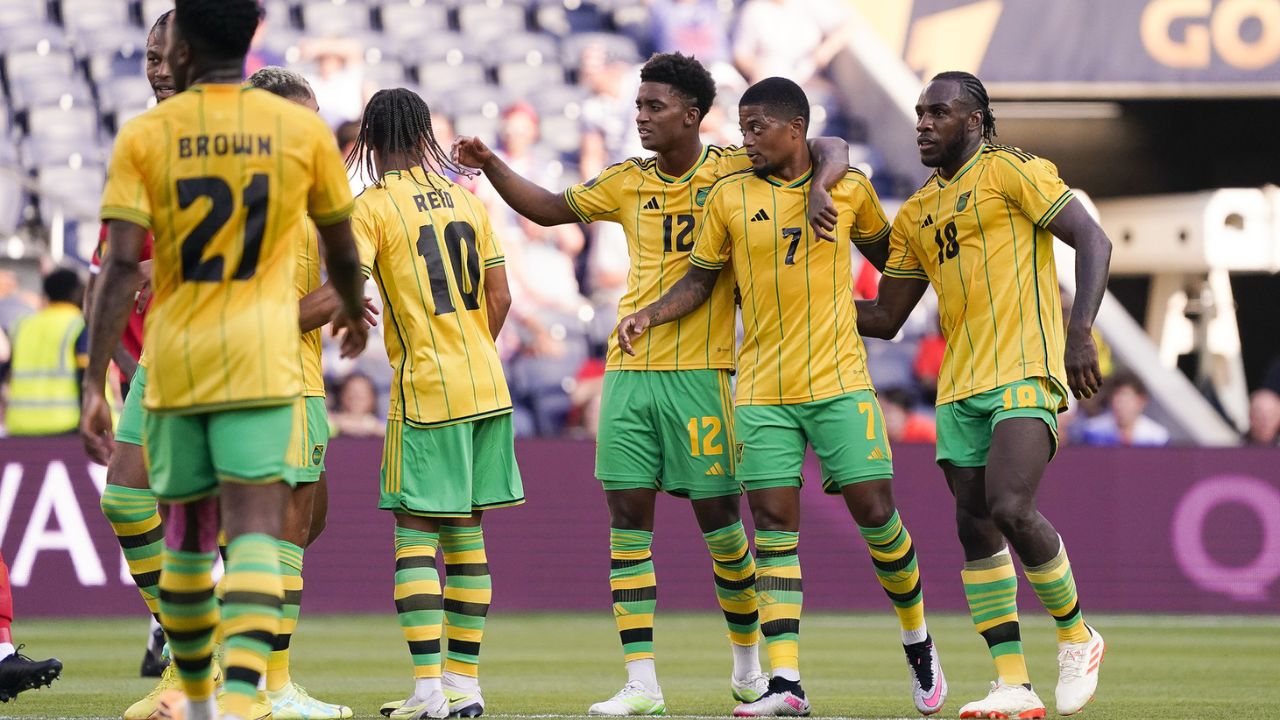 Jamaica buscará convocar exfigura del Manchester United