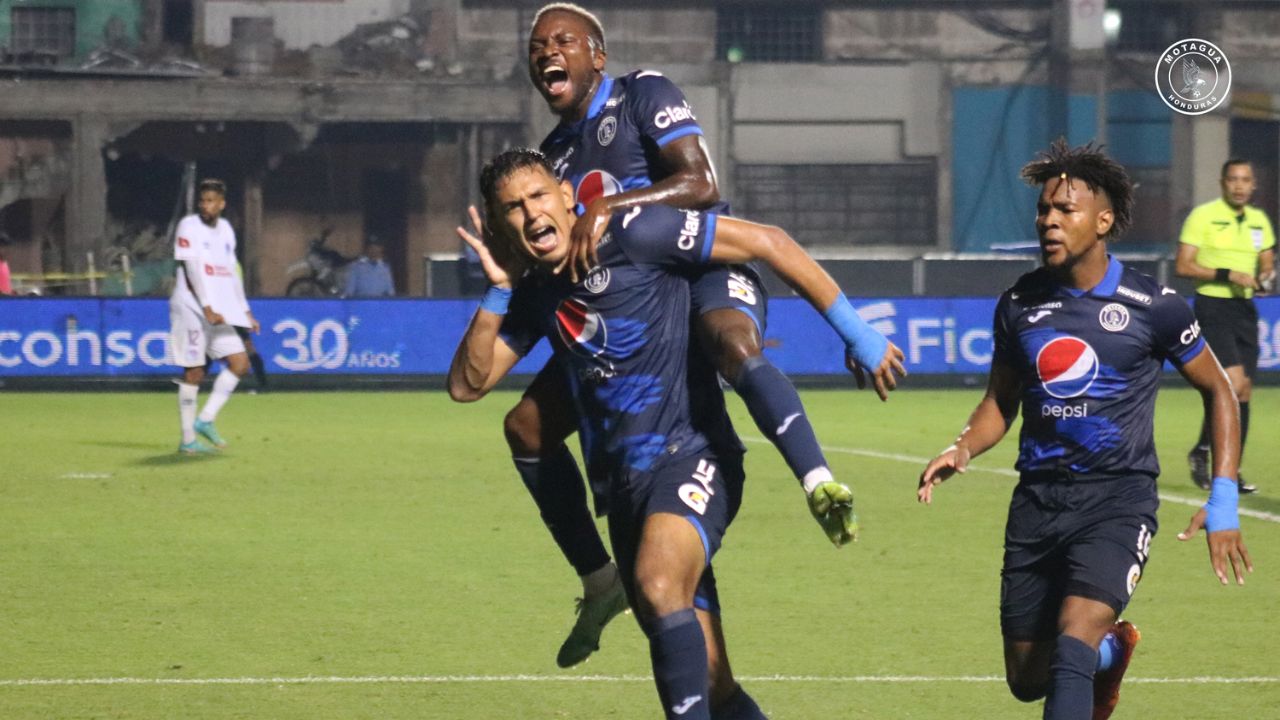 Luis Vega describe por qué le ha podido meter dos goles al Olimpia