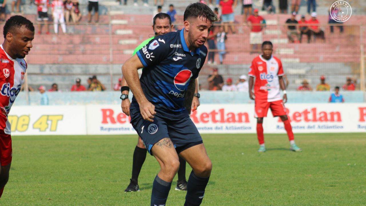 Motagua decide lo que hará tras castigo impuesto a Agustín Auzmendi
