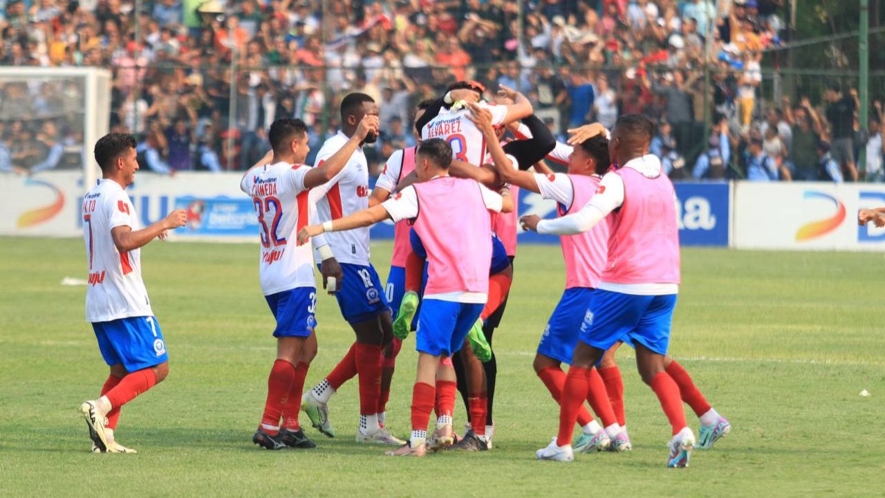 Olimpia empata con Marathón pero conquista su título 38 en Liga Nacional
