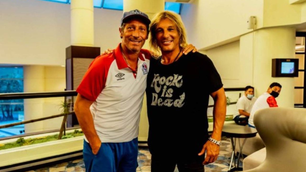 Claudio Caniggia felicita a Pedro Troglio por su tetracampeonato