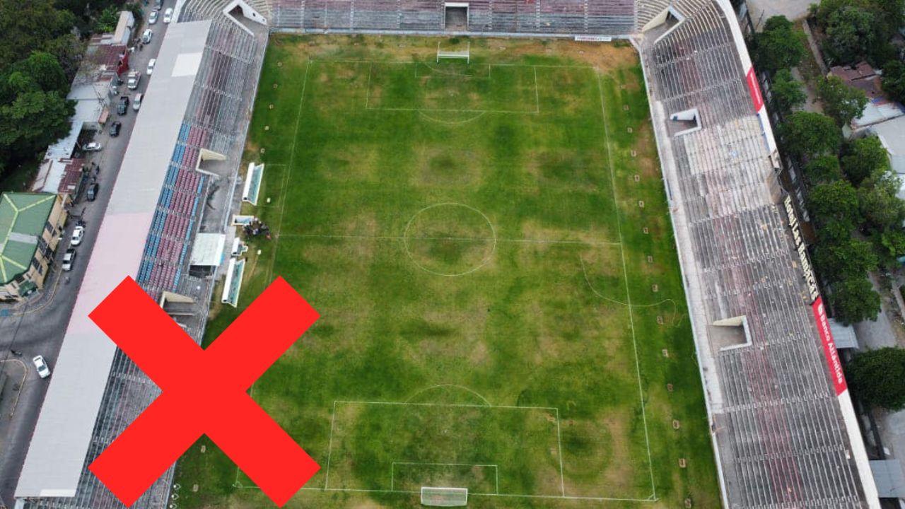 Estadio de La Ceiba recibe terrible revés respecto a su cambio de grama