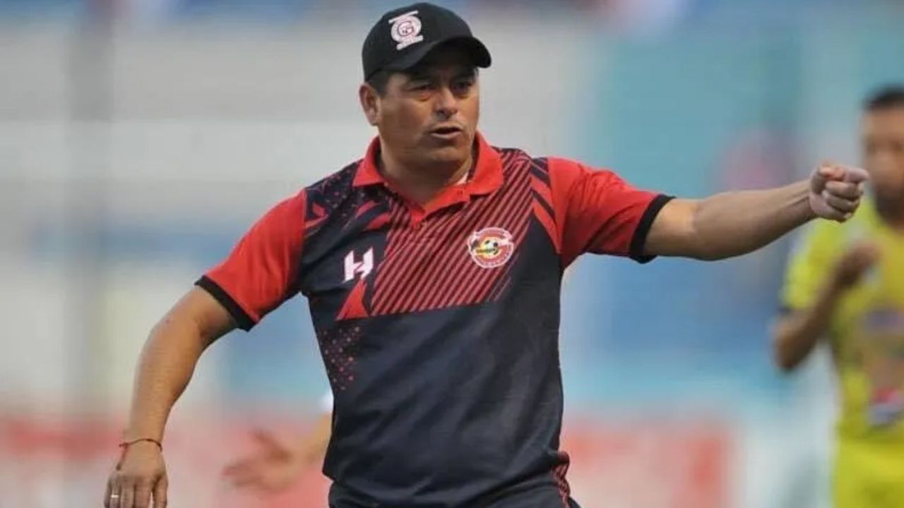 Reynaldo Tilguath seguirá al mando del Génesis FC de cara al torneo Apertura 2024