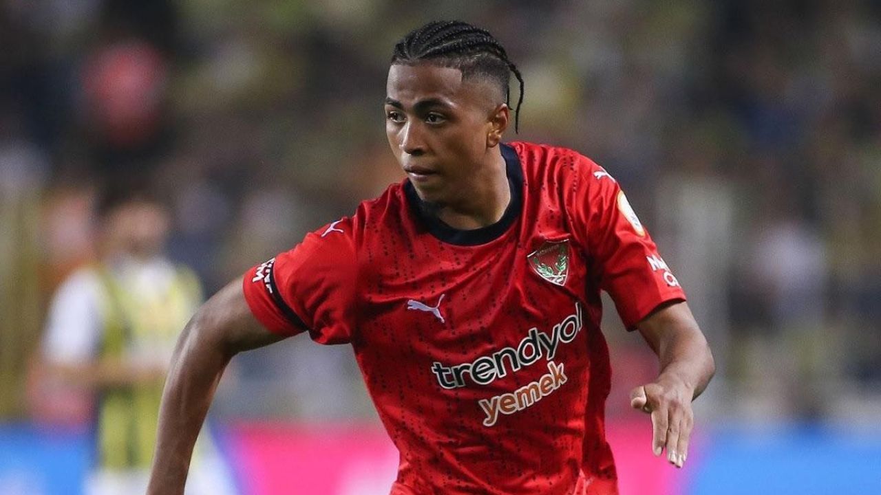 Rigo Rivas rescindió su contrato con el Hatayspor de Turquía y tendrá nuevo equipo