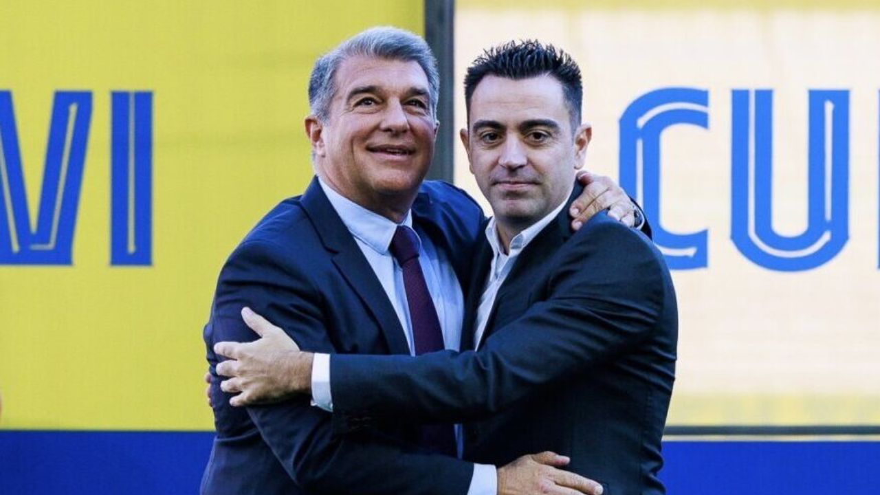 Xavi Hernández responde a los canticos contra Laporta