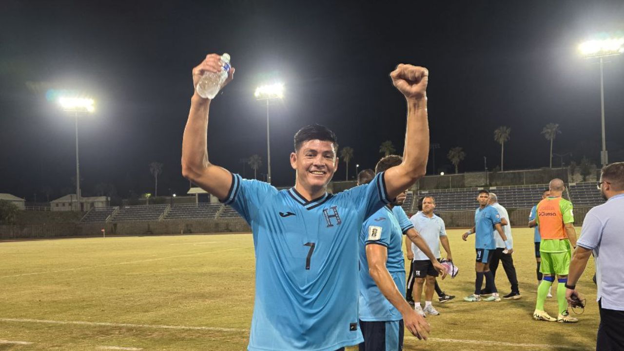 Francisco Martínez reacciona tras su debut con la Selección de Honduras