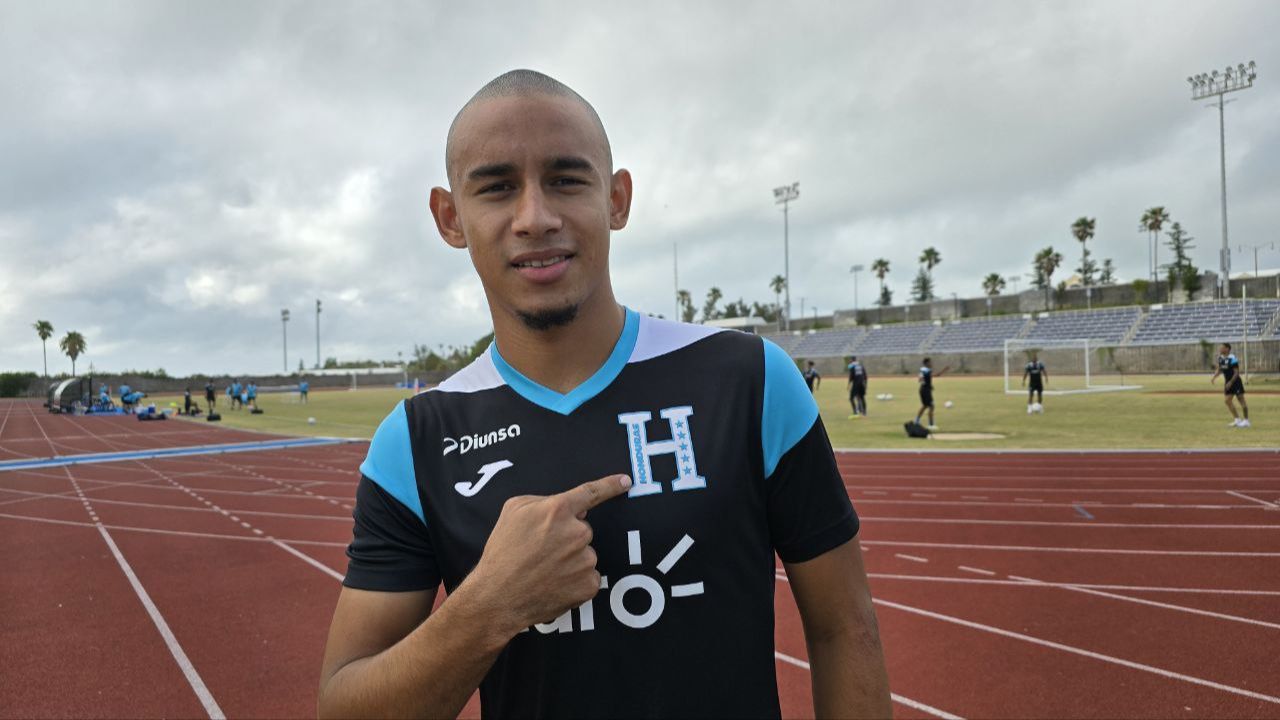 Javier Arriaga describe su felicidad tras debutar con Honduras y analiza a Bermudas
