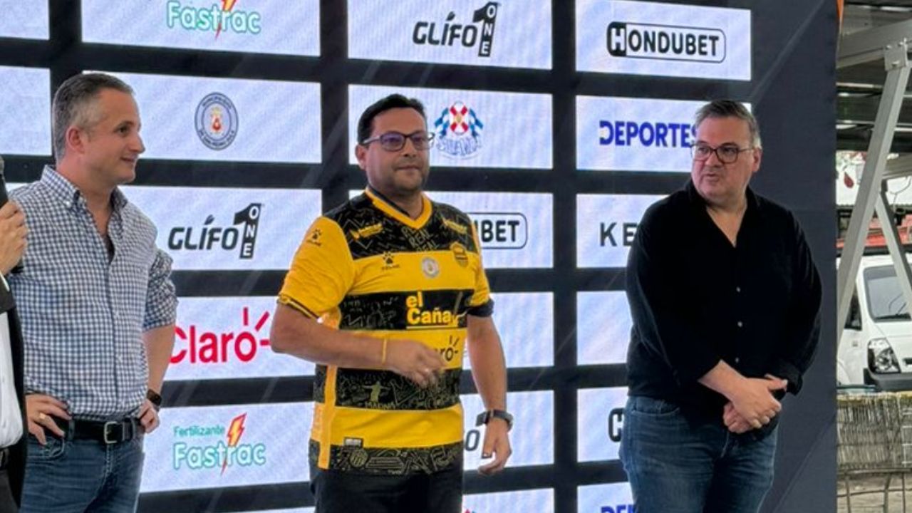 Jeaustin Campos fue presentado como nuevo entrenador de Real España