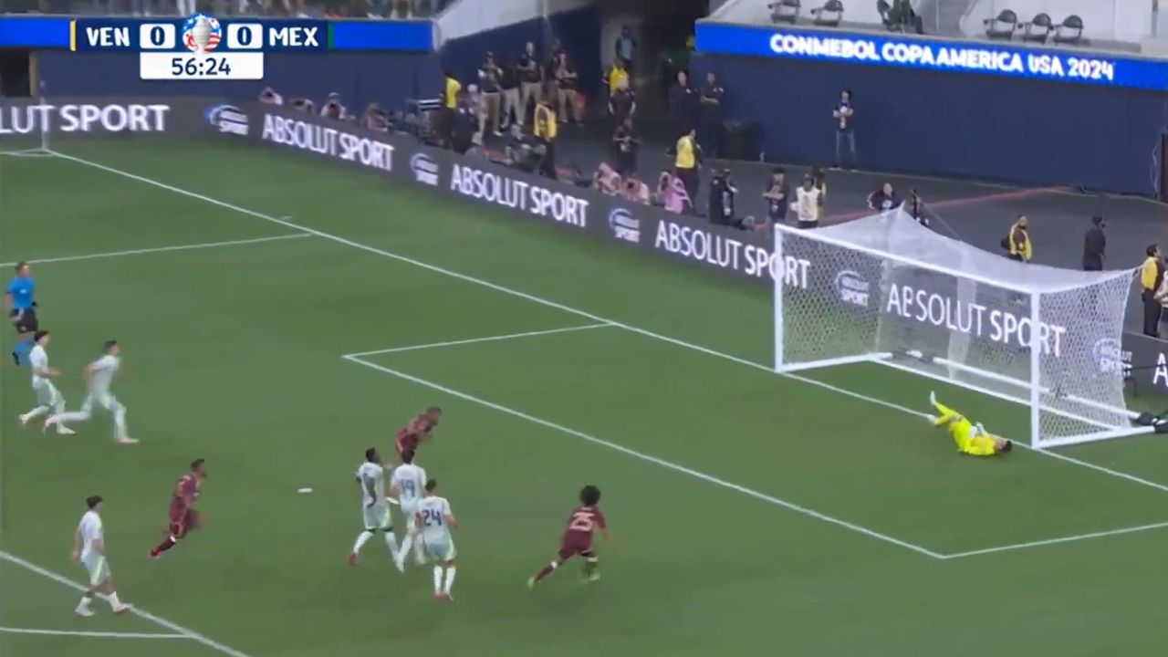 Así fue el penal que provocó México en su partido contra Venezuela