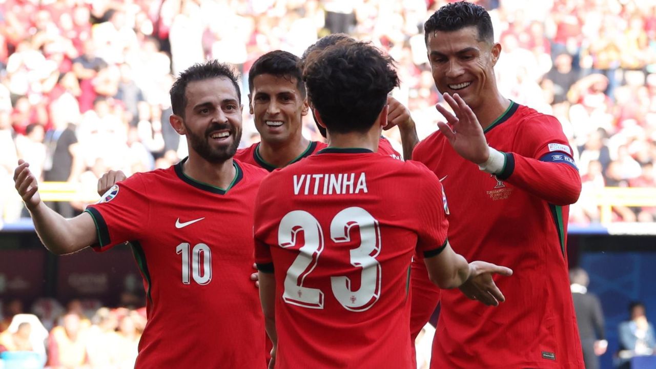 Portugal  destroza a Turquía asegurar el liderato del grupo F