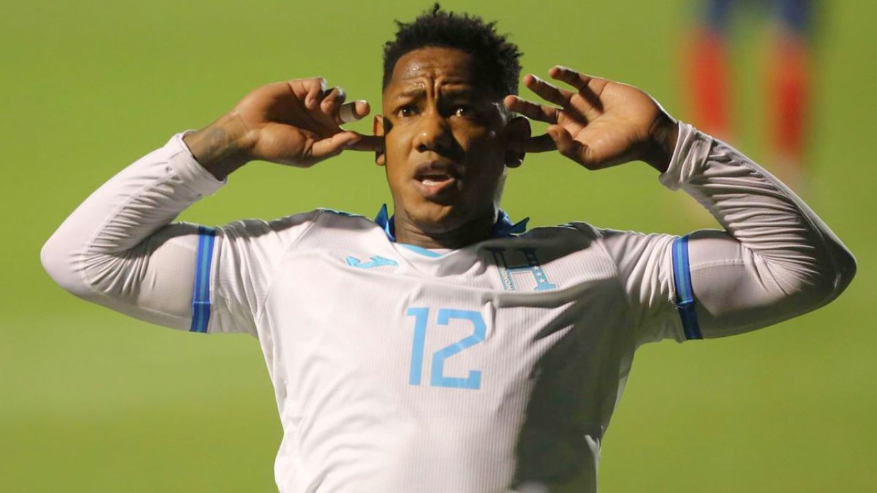 Romell Quioto reforzará a equipo hondureño mientras define su futuro