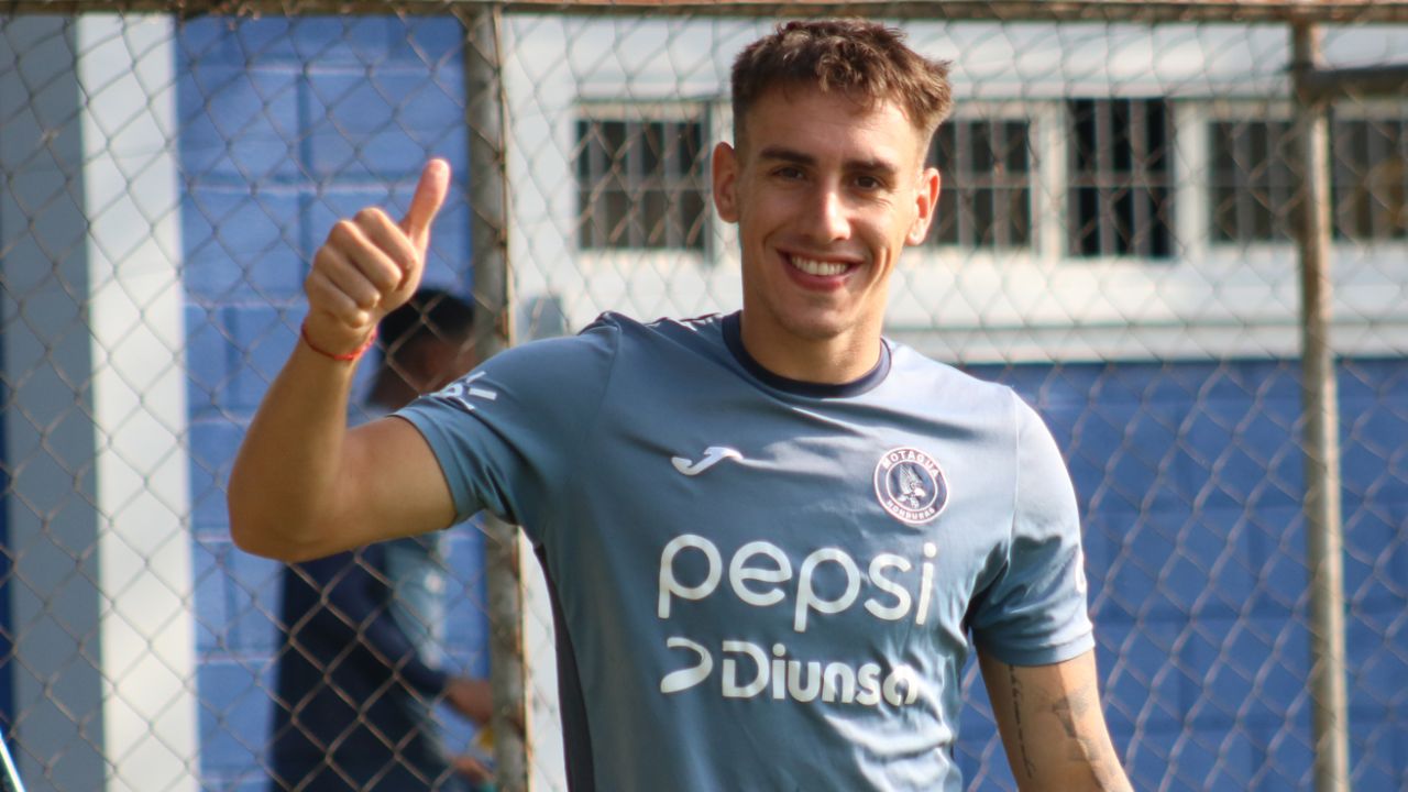 Rodrigo Auzmendi pone en problemas económicos a equipo sudamericano