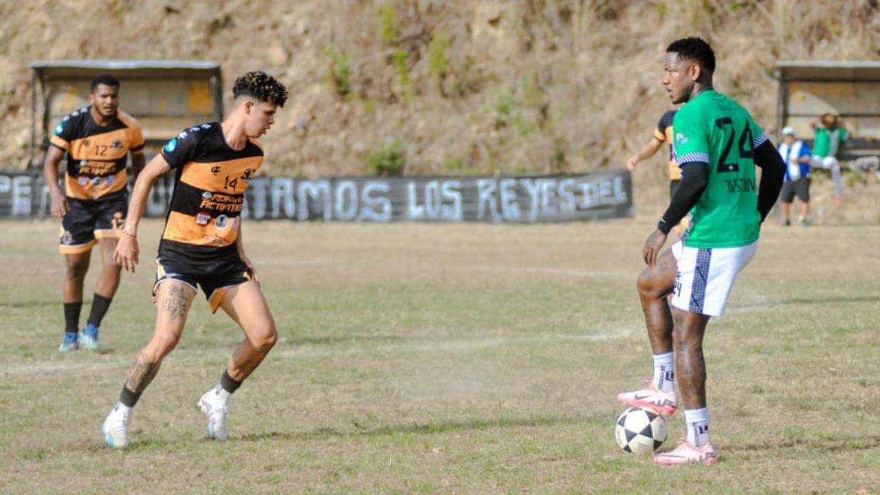 Romell Quioto disputa partido amistoso contra equipo de Liga de Ascenso