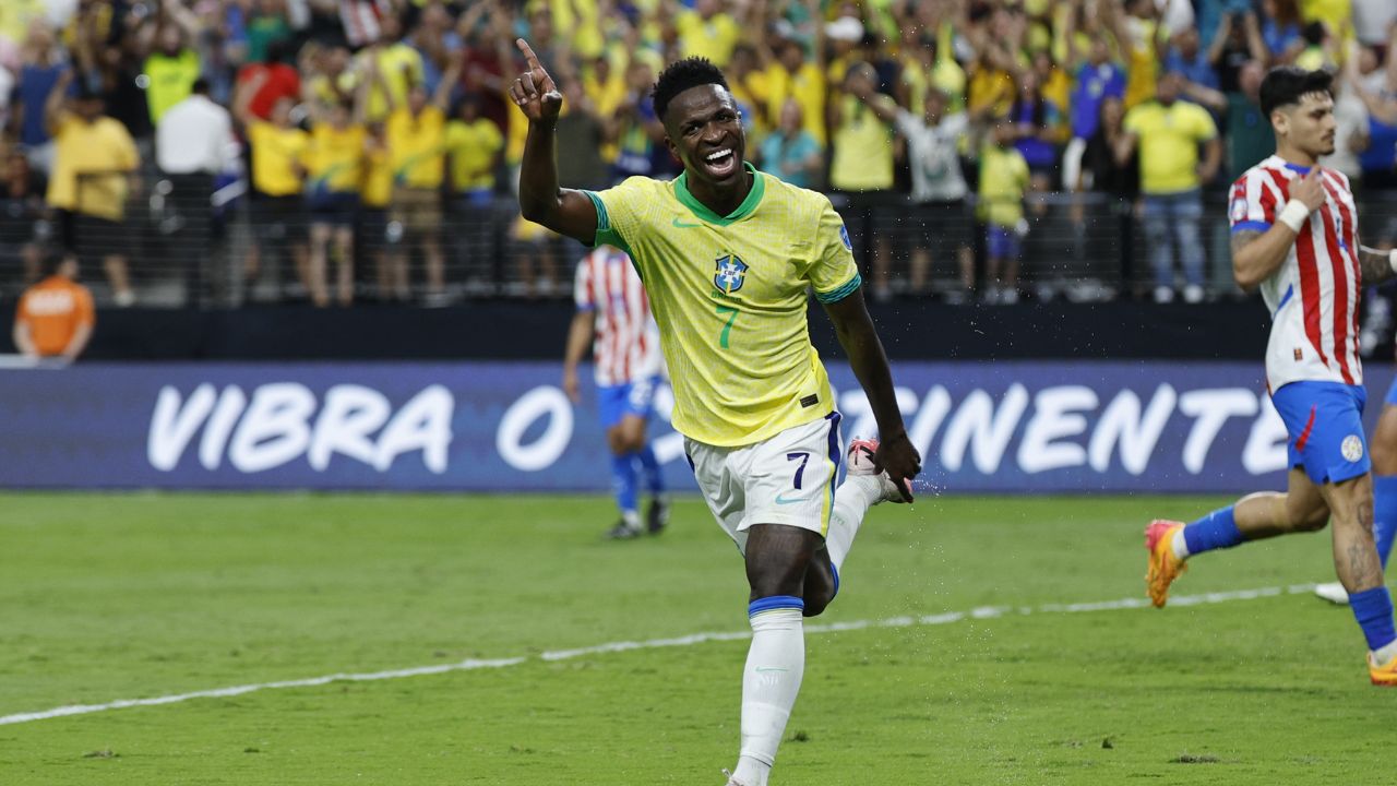 Brasil recobra la memoria de la mano de Vinicius Jr y golea a Paraguay