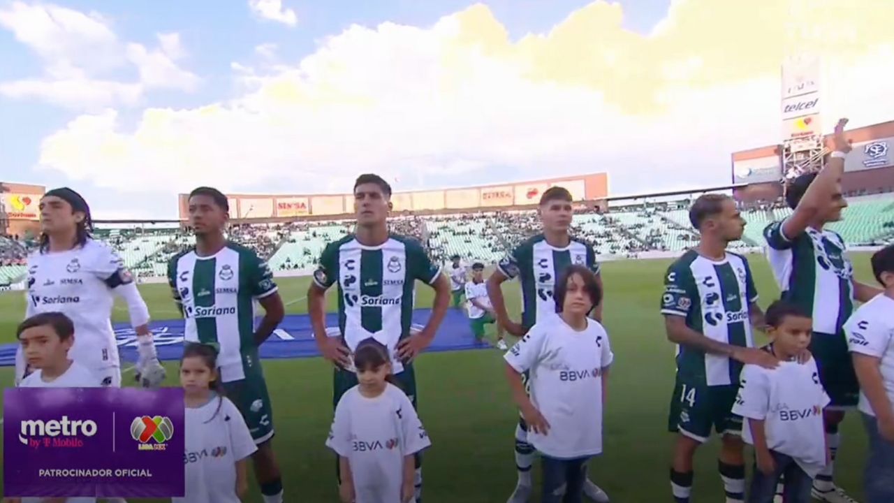 Periodistas mexicanos alucinan con el Choco Lozano y envían mensaje a Honduras
