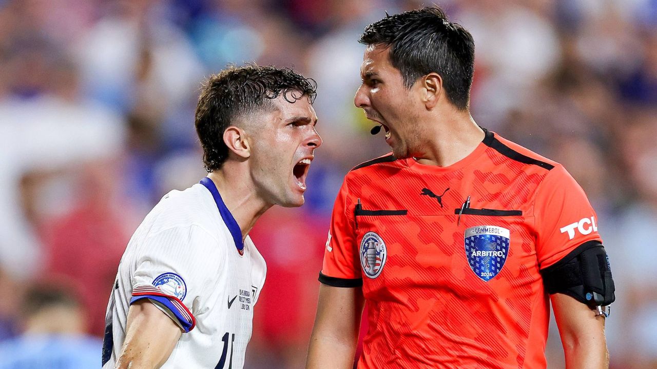 Christian Pulisic explota contra el arbitraje tras eliminación de Estados Unidos