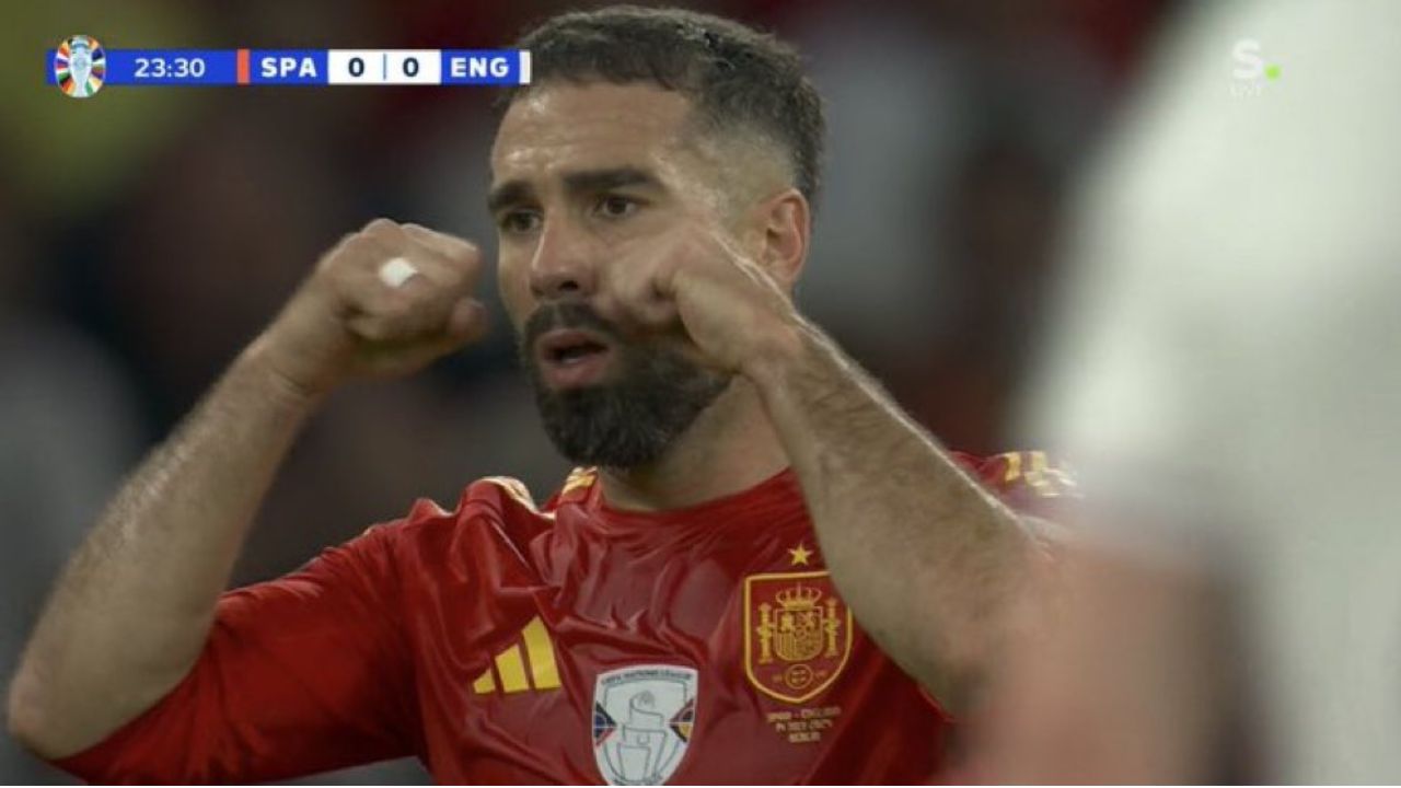 Dani Carvajal y su burla a jugador de Inglaterra en la final de la Eurocopa