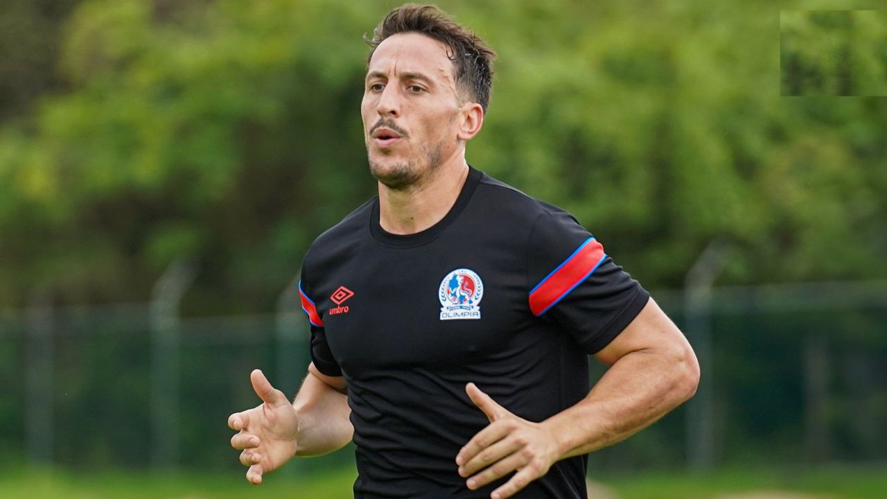 Ignacio Colombini se llevó extraña sorpresa en su primer entrenamiento con Olimpia