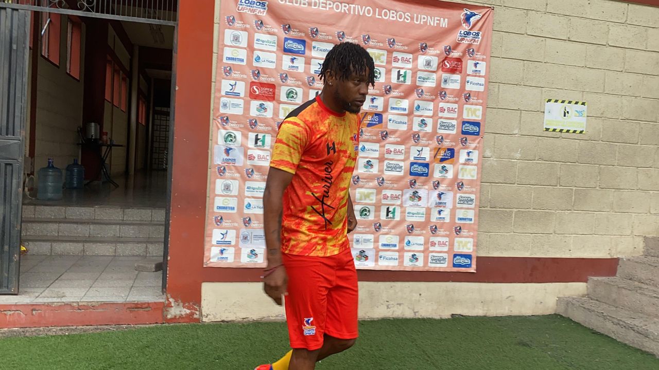 Kevin Álvarez ya realizó su primer entrenamiento con Lobos UPN