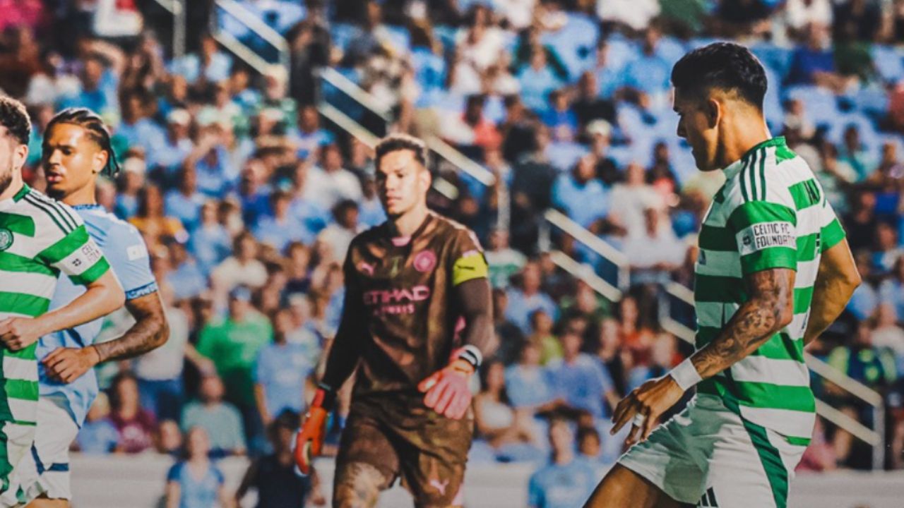 Luis Palma desata locura en aficionados en el Celtic vs Manchester City
