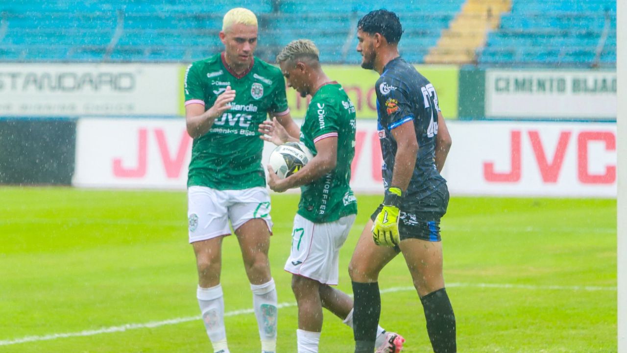 Marathón no baja los brazos y rescata el empate ante Victoria